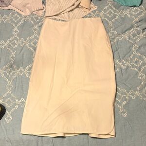 NWT Valentino pencil skirt with back ruffle